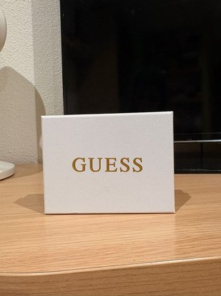 Cartera Guess chico negra