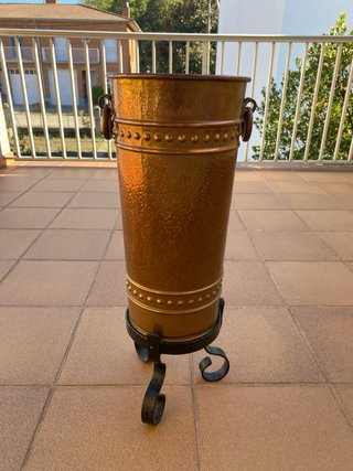 Antigua vasija/cántaro de cobre martillado – artes