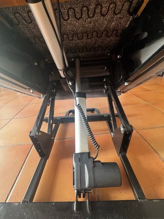 Sillón elevador eléctrico gris