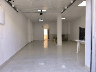 Local comercial con sótano