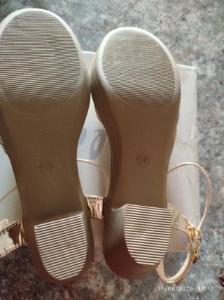 Sandalias doradas talla 39