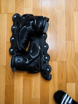 Patines en línea negros
