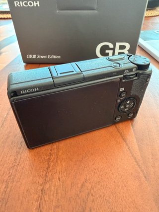 Ricoh GR III HDF Street Edition Câmera