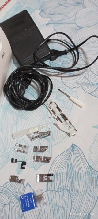 Máquina de coser Janome 3022 seminueva