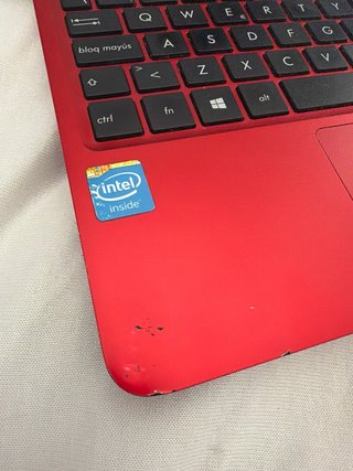 Portatil ASUS F205TA 11,6” rojo + cargador