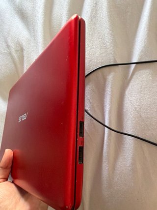 Portatil ASUS F205TA 11,6” rojo + cargador
