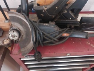 Herramientas, bancos trabajo, sierras, camping gas