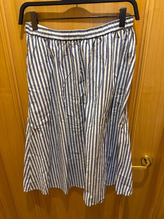 Stradivarius falda rayas azules