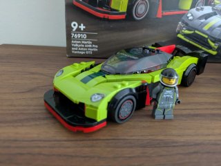 LEGO Speed Champions 76910 Aston Martin