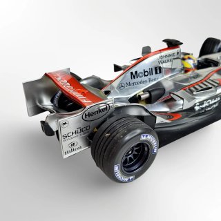 Minichamps McLaren MP4-21 2006 1:18