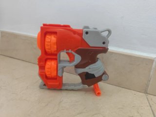Lote de pistolas Nerf Elite y Diana