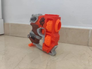 Lote de pistolas Nerf Elite y Diana