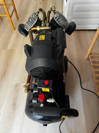 Compresor de aire Cevik Pro 3HP de 50 litros