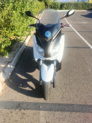 Yamaha Xmax 125cc Scooter