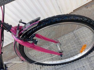 Bicicleta Btwin Niña 24 Negra y Rosa