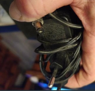 16 Cargadores AC-DC 1€ por separado