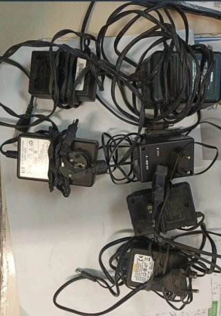 16 Cargadores AC-DC 1€ por separado