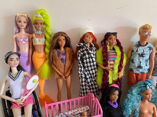 Lote Barbie, Ken, vestiti, scarpe e accessori