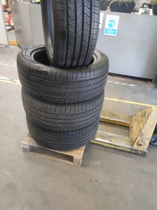 Venta de 4 ruedas nuevas solo 2 semanas de uso
