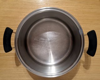 Lote ollas y cazo acero inoxidable · 25 €