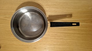 Lote ollas y cazo acero inoxidable · 25 €