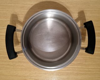 Lote ollas y cazo acero inoxidable · 25 €