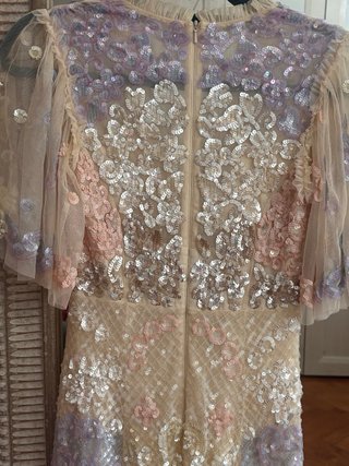 Vestido invitada Needle & Thread