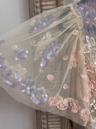 Vestido invitada Needle & Thread