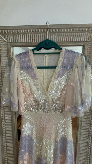Vestido invitada Needle & Thread