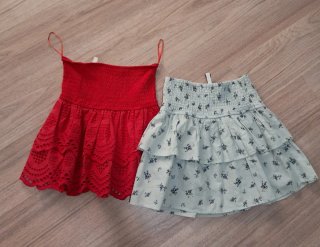Faldas con volsntes roja y azul con flores