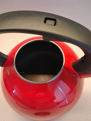 Hervidora de agua roja