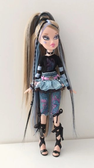 Bratz Fashion Pixiez Cloe 2007