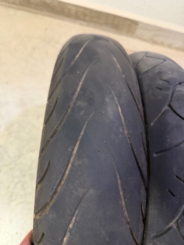 Ruedas  SM 130/70-17 Trasera y 100/80-17 Delantera
