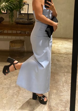 Vestido ZARA de fiesta midi celeste escote corazón