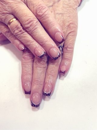 Uñas acrílicas