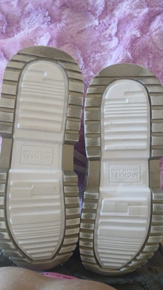 Zapatillas Michael Kors Blancas y Doradas