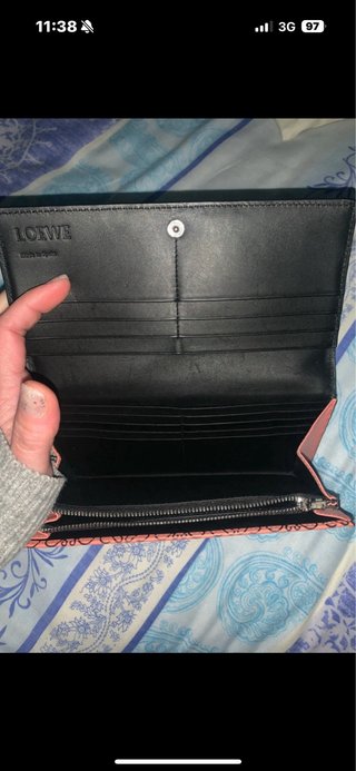 Cartera Loewe Negra y Rosa
