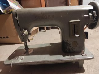 Máquina de coser Singer antigua