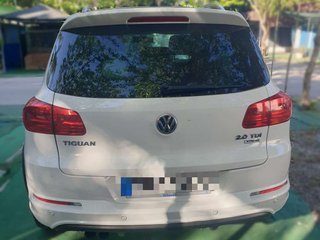 VOLKSWAGEN tiguan