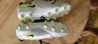 Bota de fútbol niño nike talla 34