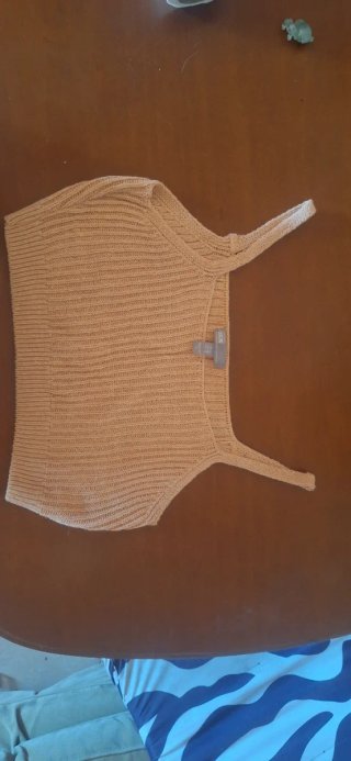 Top ASOS beige tejido