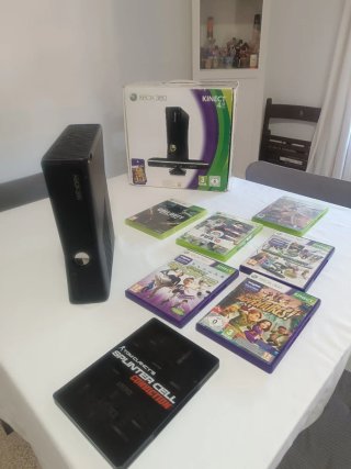 Xbox 360 4GB Kinect + 7 Juegos + 2 mandos