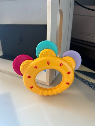 Sonajero infantil con ruedas