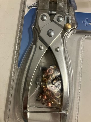 ALICATE PARA OJALES CON ACCESORIOS