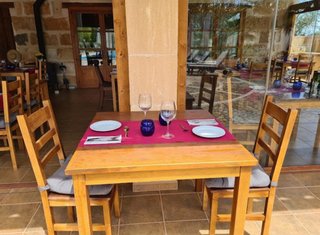 Mobiliario hogar. Sillas mesas cocina salon bodega