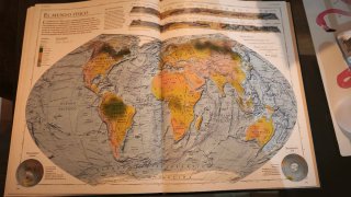 Libro Atlas Mundial