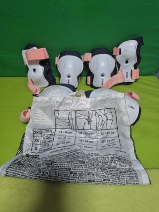 Set Protección Oxelo Rodilleras y Muñequeras