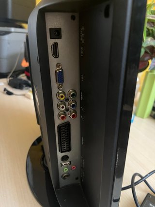 Televisión SUPRATECH con DVD incorporado