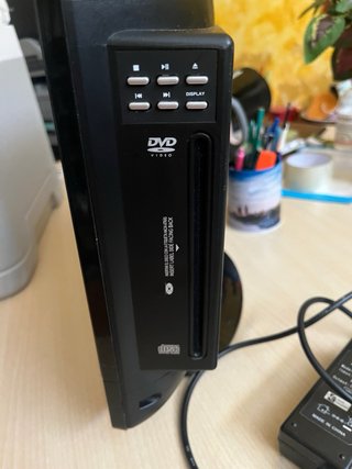 Televisión SUPRATECH con DVD incorporado