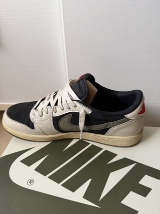 Air Jordan 1 Low Travis Scott